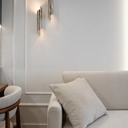 Apartment Superior By Bookinghost *