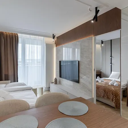 Apartment Superior By Bookinghost *